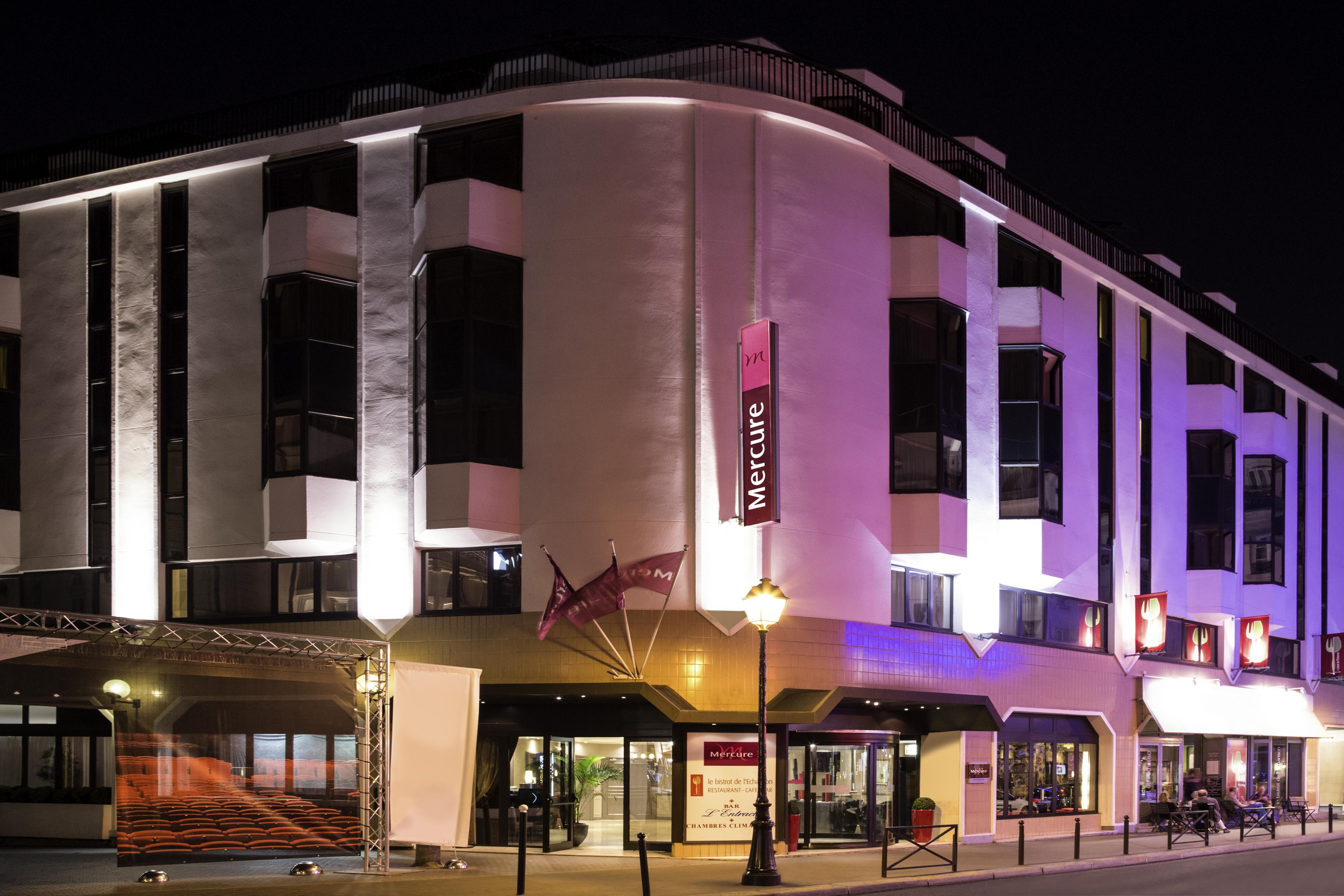 Hotel Mercure Paris Centre Gare Montparnasse Esterno foto